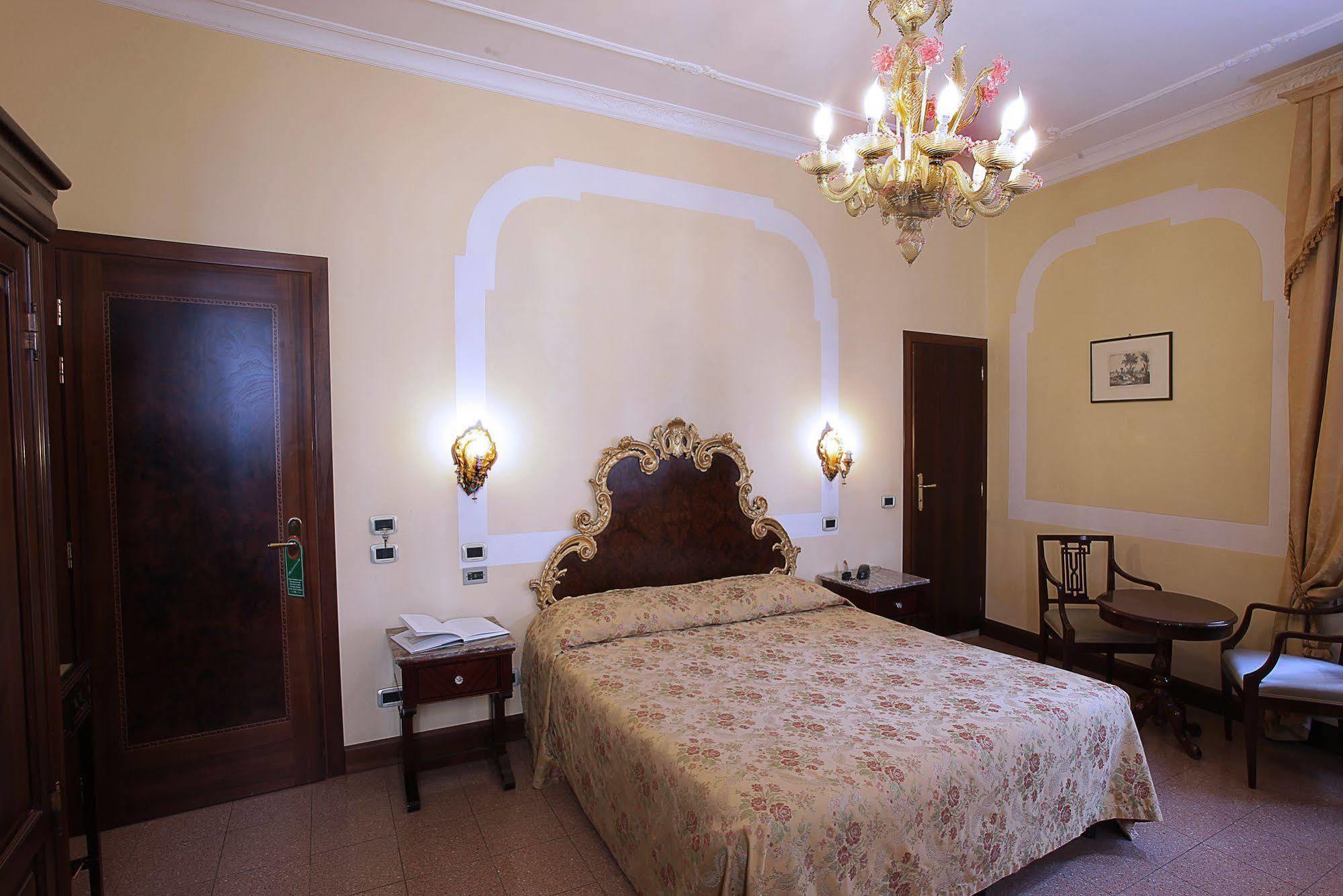San Moisè Hotel